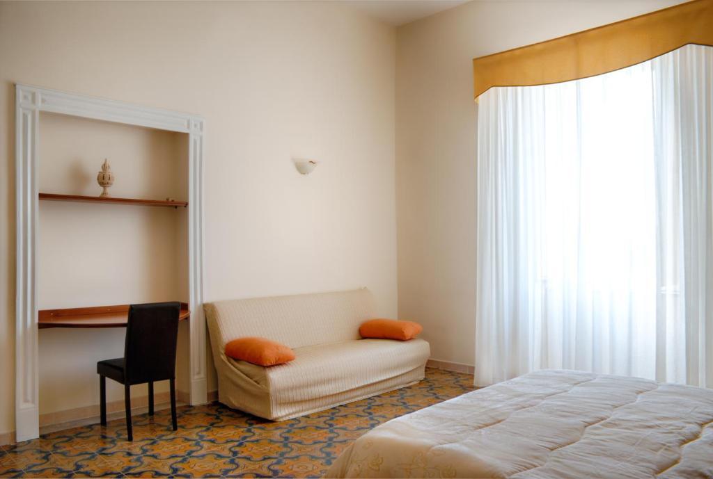 Bed And Breakfast Sommavesuvio Pollena Trocchia Ruang foto